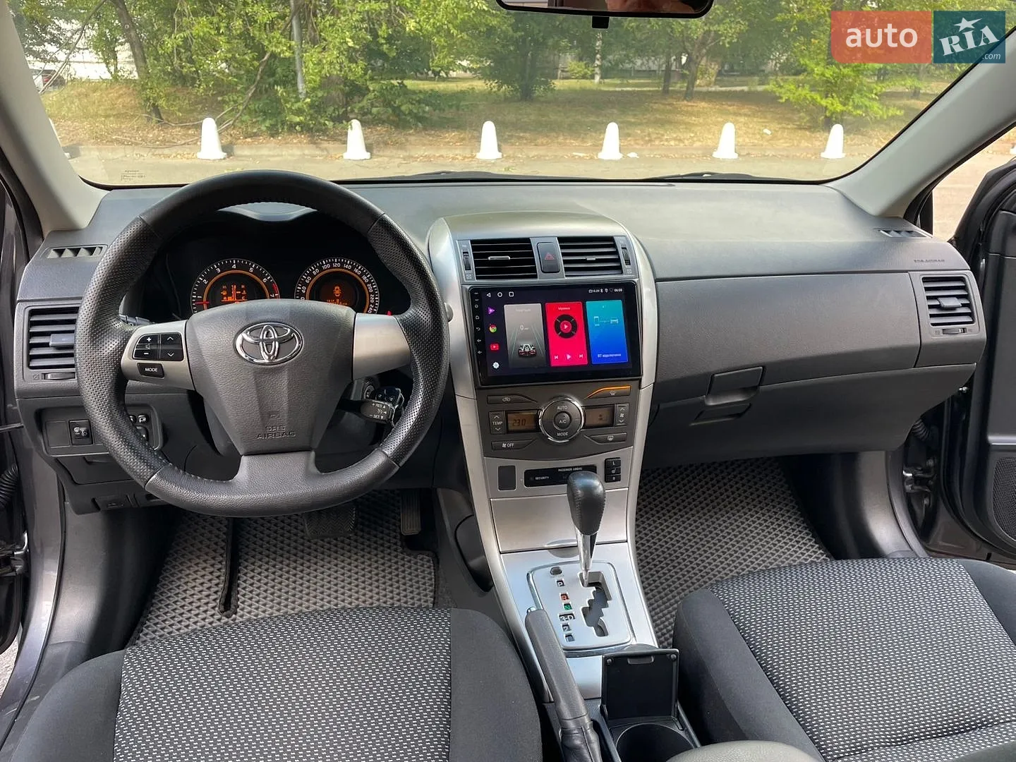 2010 Toyota Corolla - мініатюра 26