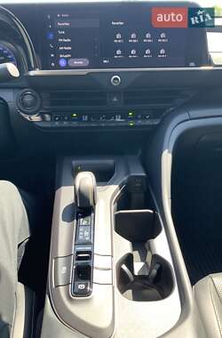Внедорожник / Кроссовер Toyota Crown 2023 в 