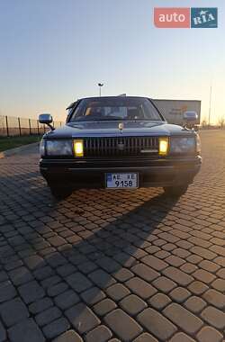 Седан Toyota Crown 1989 в Новомосковске