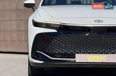 Внедорожник / Кроссовер Toyota Crown 2024 в 