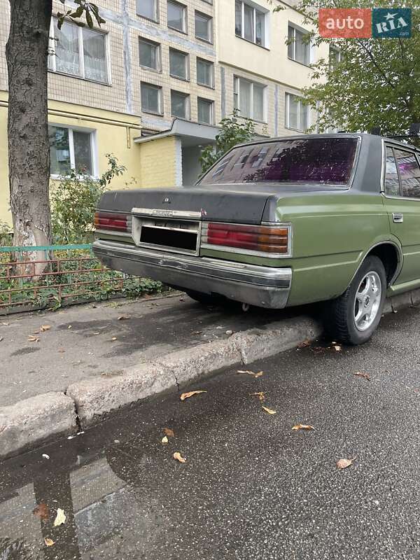 Седан Toyota Crown 1981 в Києві