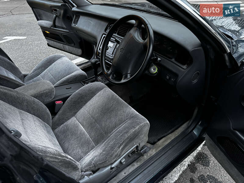 Седан Toyota Crown 1995 в Одессе фото 17 Седан Toyota Crown 1995 в Одессе