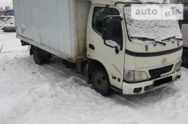 Грузовой фургон Toyota Dyna 2001 в Тячеве