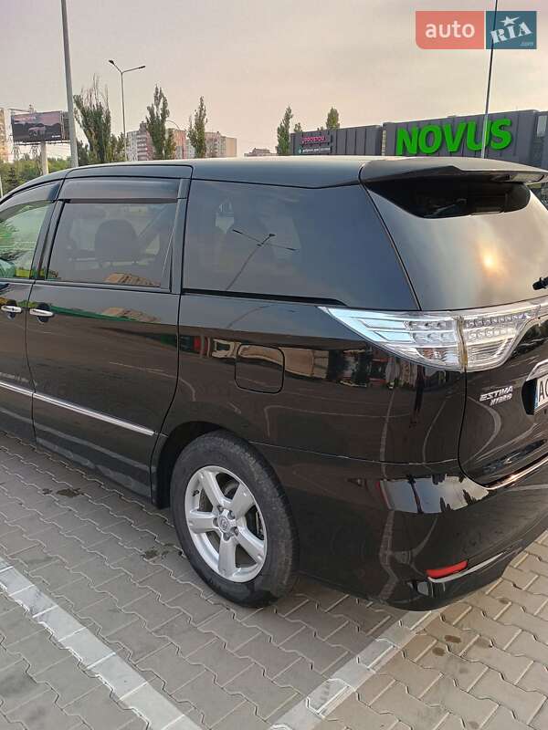 Мінівен Toyota Estima 2010 в Києві