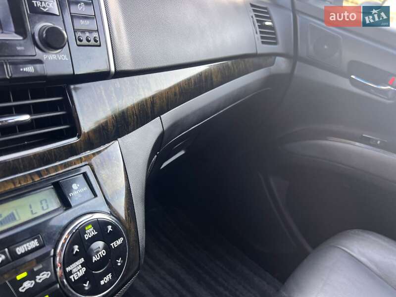 Минивэн Toyota Estima 2014 в Киеве фото 35 Минивэн Toyota Estima 2014 в Киеве
