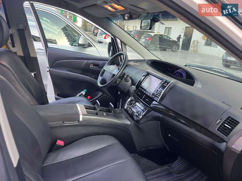 Минивэн Toyota Estima 2014 в Киеве фото 42 Минивэн Toyota Estima 2014 в Киеве