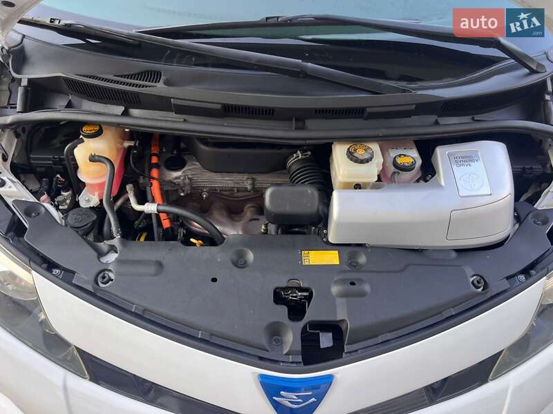 Минивэн Toyota Estima 2014 в Киеве фото 51 Минивэн Toyota Estima 2014 в Киеве