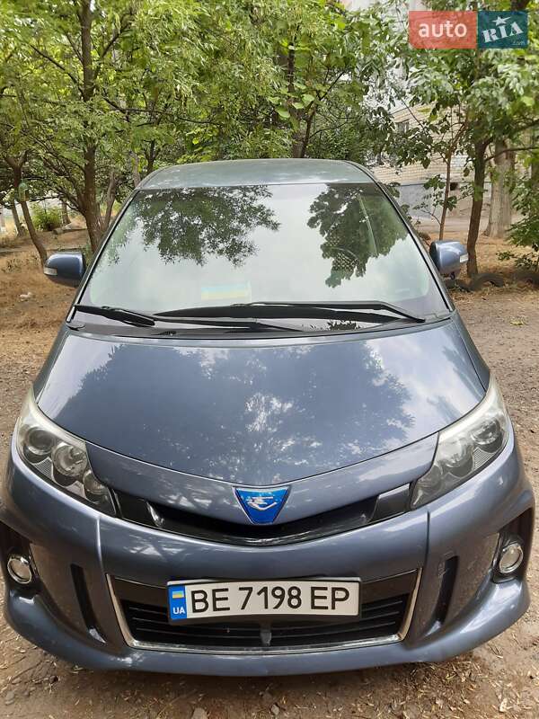 Минивэн Toyota Estima 2013 в Николаеве