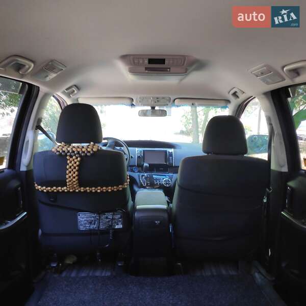 Минивэн Toyota Estima 2013 в Николаеве