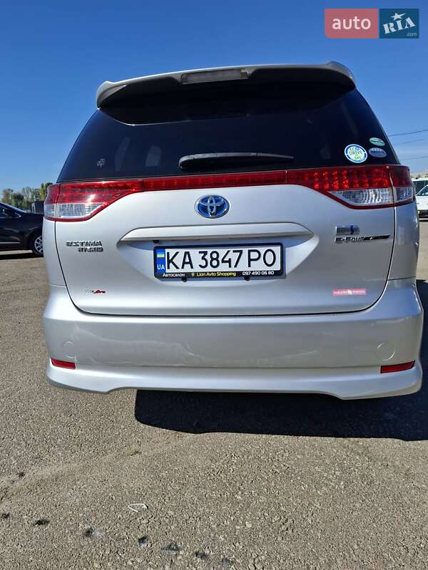 Минивэн Toyota Estima 2017 в Киеве фото 8 Минивэн Toyota Estima 2017 в Киеве
