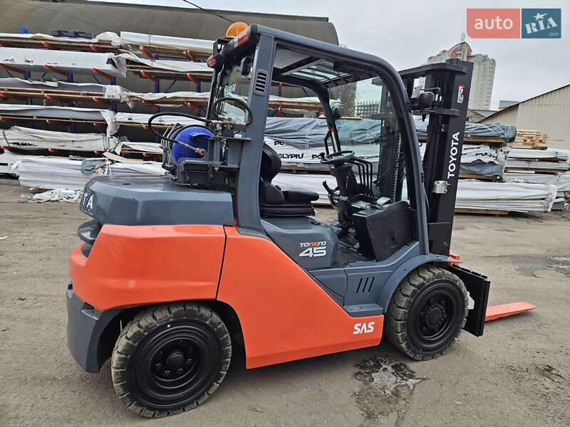 Вилочный погрузчик Toyota FG 2019 в Киеве фото 13 Вилочный погрузчик Toyota FG 2019 в Киеве