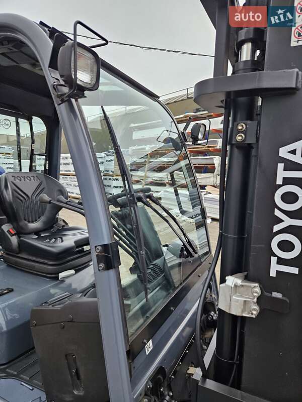 Вилочный погрузчик Toyota FG 2019 в Киеве фото 36 Вилочный погрузчик Toyota FG 2019 в Киеве