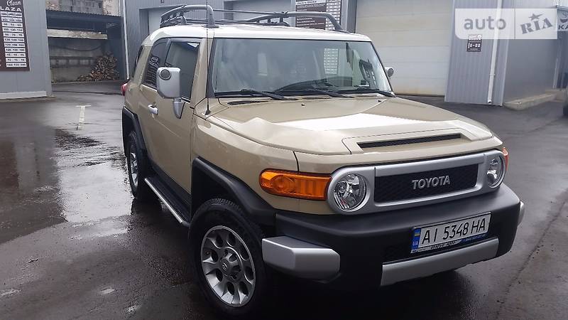 Внедорожник / Кроссовер Toyota FJ Cruiser 2013 в Киеве