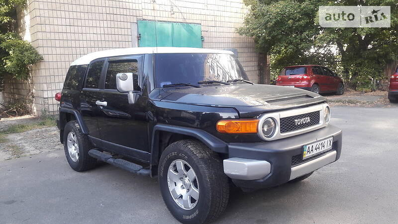 Внедорожник / Кроссовер Toyota FJ Cruiser 2006 в Киеве