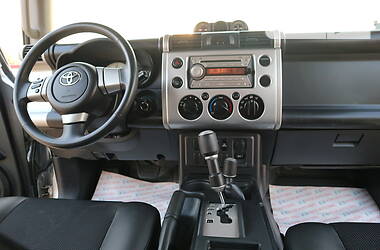 Позашляховик / Кросовер Toyota FJ Cruiser 2007 в 