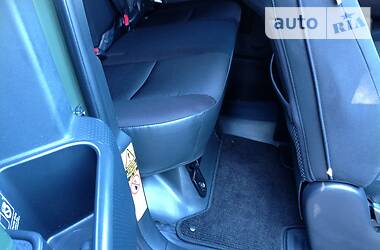Позашляховик / Кросовер Toyota FJ Cruiser 2014 в 
