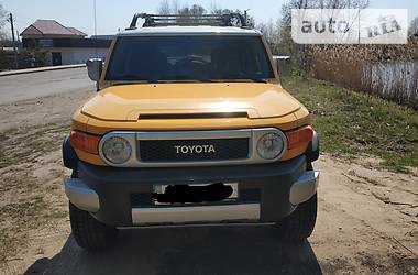 Позашляховик / Кросовер Toyota FJ Cruiser 2008 в 