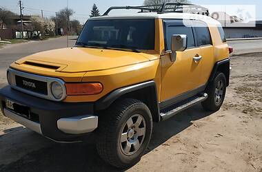Позашляховик / Кросовер Toyota FJ Cruiser 2008 в 