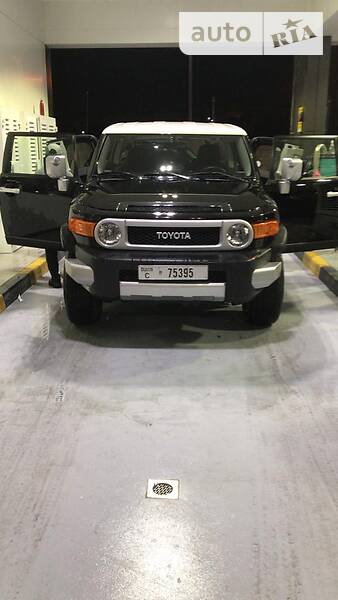 Позашляховик / Кросовер Toyota FJ Cruiser 2016 в Києві фото Позашляховик / Кросовер Toyota FJ Cruiser 2016 в Києві