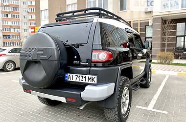 Внедорожник / Кроссовер Toyota FJ Cruiser 2013 в Киеве