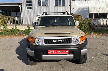 Внедорожник / Кроссовер Toyota FJ Cruiser 2012 в Полтаве