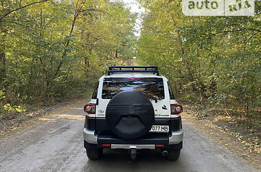 Позашляховик / Кросовер Toyota FJ Cruiser 2013 в Києві