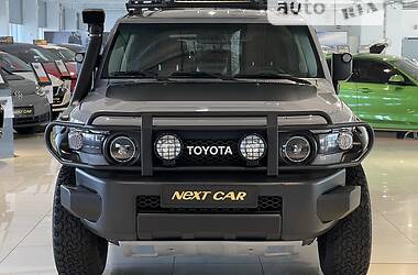 Позашляховик / Кросовер Toyota FJ Cruiser 2013 в Києві