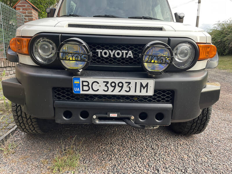Внедорожник / Кроссовер Toyota FJ Cruiser 2014 в Львове