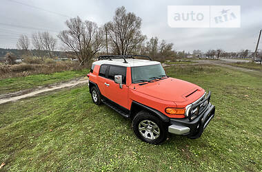 Позашляховик / Кросовер Toyota FJ Cruiser 2014 в Києві