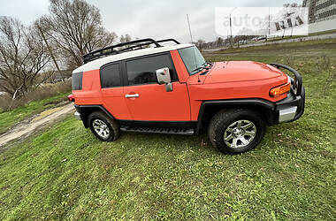 Позашляховик / Кросовер Toyota FJ Cruiser 2014 в Києві