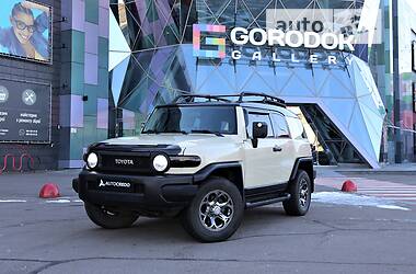 Позашляховик / Кросовер Toyota FJ Cruiser 2008 в Києві