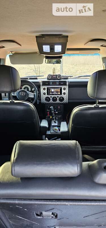 Внедорожник / Кроссовер Toyota FJ Cruiser 2008 в Березане