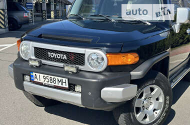 Внедорожник / Кроссовер Toyota FJ Cruiser 2008 в Киеве