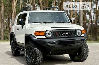 Внедорожник / Кроссовер Toyota FJ Cruiser 2008 в Киеве