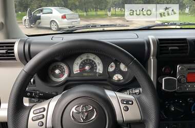 Позашляховик / Кросовер Toyota FJ Cruiser 2014 в Полтаві
