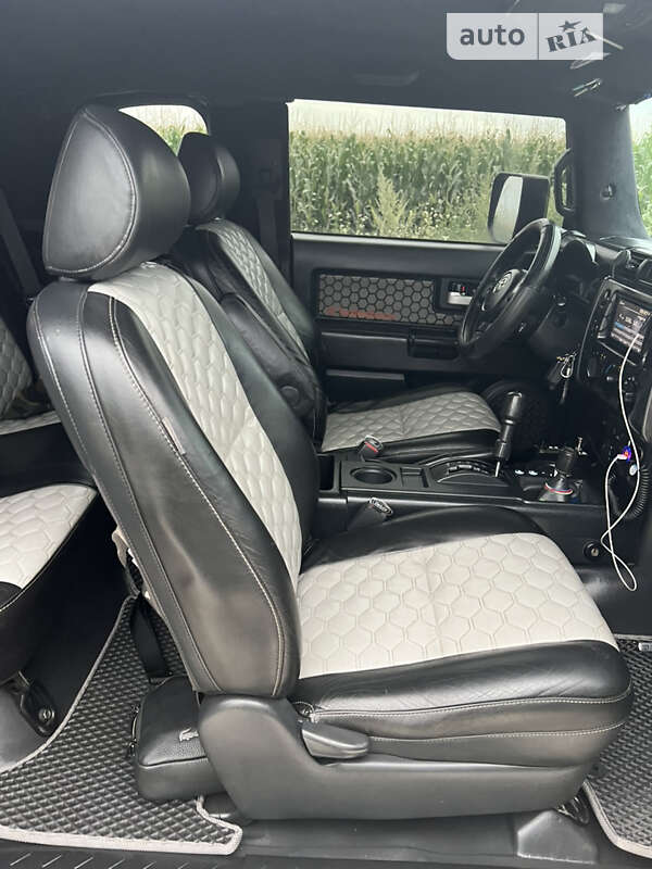 Внедорожник / Кроссовер Toyota FJ Cruiser 2007 в Тернополе