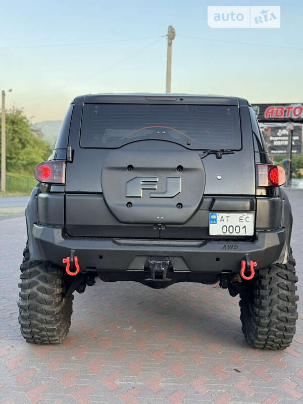 Внедорожник / Кроссовер Toyota FJ Cruiser 2021 в Ивано-Франковске