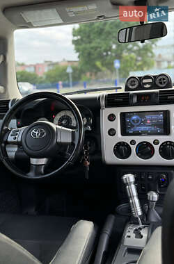 Позашляховик / Кросовер Toyota FJ Cruiser 2008 в Києві