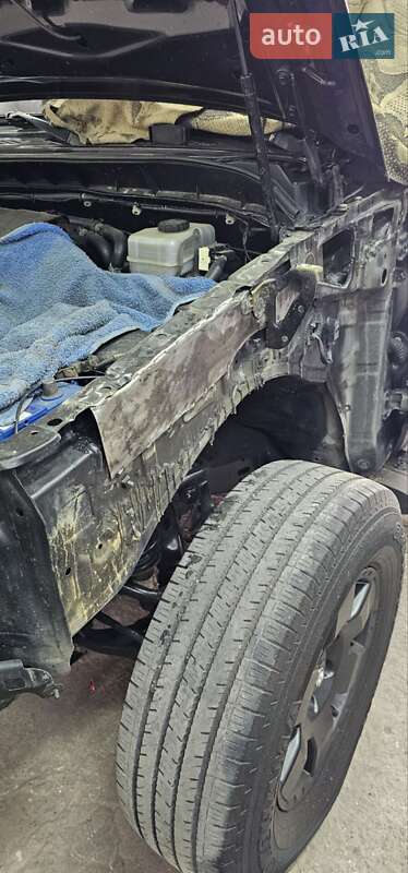 Внедорожник / Кроссовер Toyota FJ Cruiser 2006 в Одессе фото 18 Внедорожник / Кроссовер Toyota FJ Cruiser 2006 в Одессе
