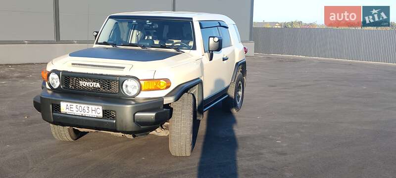 Toyota FJ Cruiser 2010