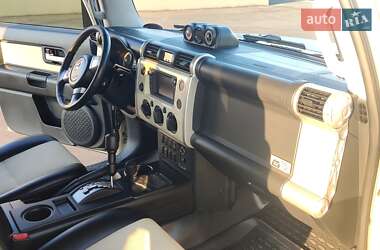 Позашляховик / Кросовер Toyota FJ Cruiser 2010 в Києві