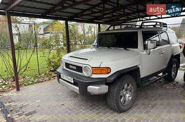 Внедорожник / Кроссовер Toyota FJ Cruiser 2010 в Киеве