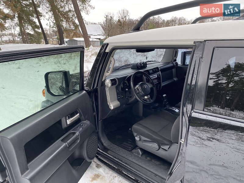 Позашляховик / Кросовер Toyota FJ Cruiser 2006 в Охтирці