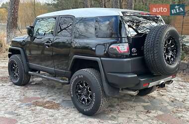 Позашляховик / Кросовер Toyota FJ Cruiser 2010 в Києві