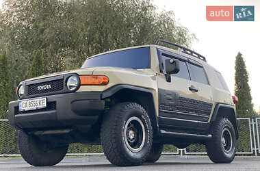 Позашляховик / Кросовер Toyota FJ Cruiser 2010 в Смілі