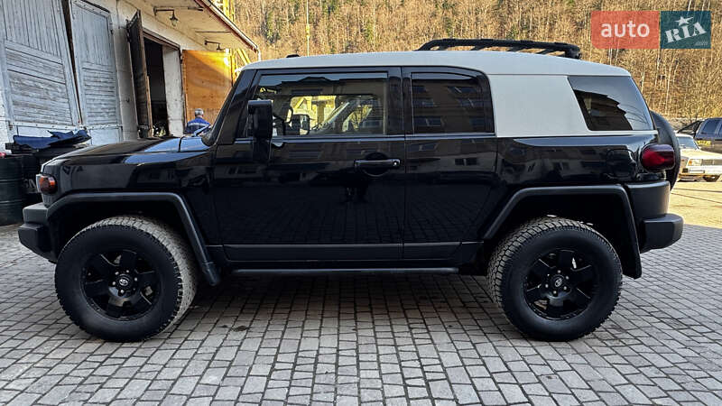 Внедорожник / Кроссовер Toyota FJ Cruiser 2006 в Яремче фото 8 Внедорожник / Кроссовер Toyota FJ Cruiser 2006 в Яремче