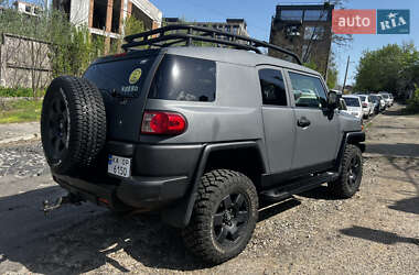 Внедорожник / Кроссовер Toyota FJ Cruiser 2007 в 