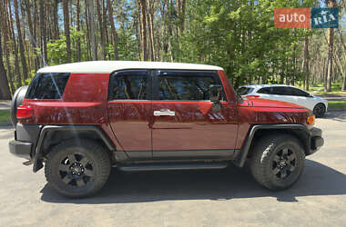 Внедорожник / Кроссовер Toyota FJ Cruiser 2008 в 