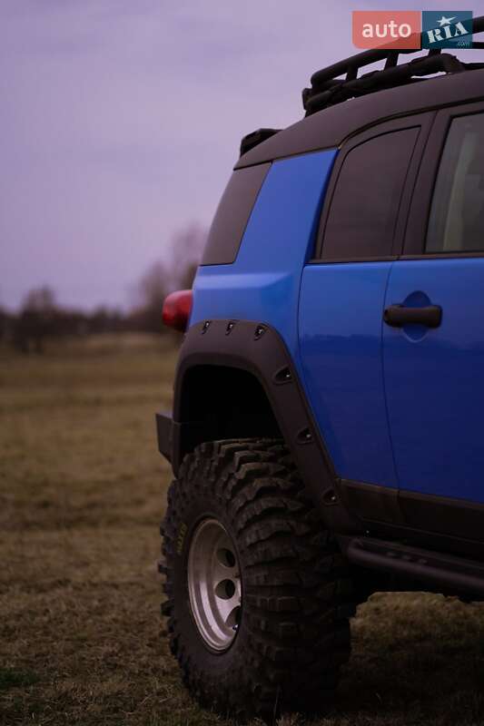 Позашляховик / Кросовер Toyota FJ Cruiser 2007 в Івано-Франківську фото 14 Позашляховик / Кросовер Toyota FJ Cruiser 2007 в Івано-Франківську