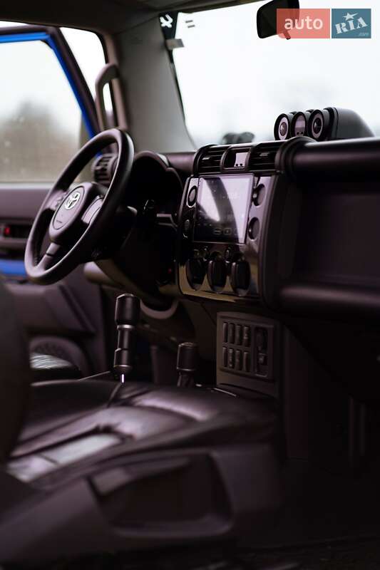 Позашляховик / Кросовер Toyota FJ Cruiser 2007 в Івано-Франківську фото 37 Позашляховик / Кросовер Toyota FJ Cruiser 2007 в Івано-Франківську